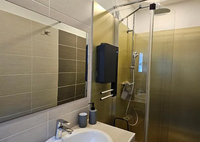 T2 Dolce & C4 Vue Et Piscine Apartment *