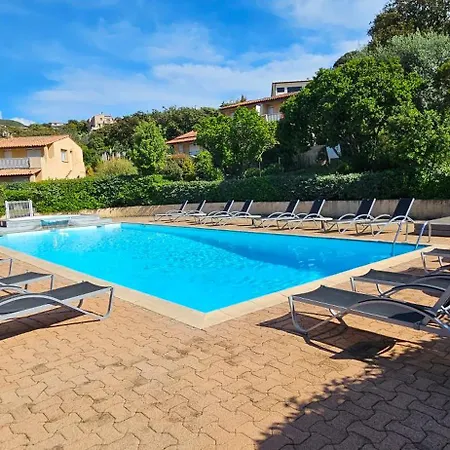 T2 Dolce & C4 Vue Et Piscine Apartment *