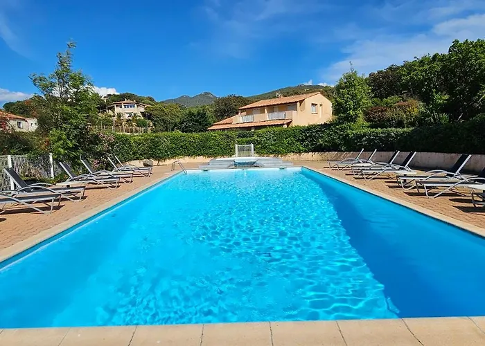 T2 Dolce & C4 Vue Et Piscine